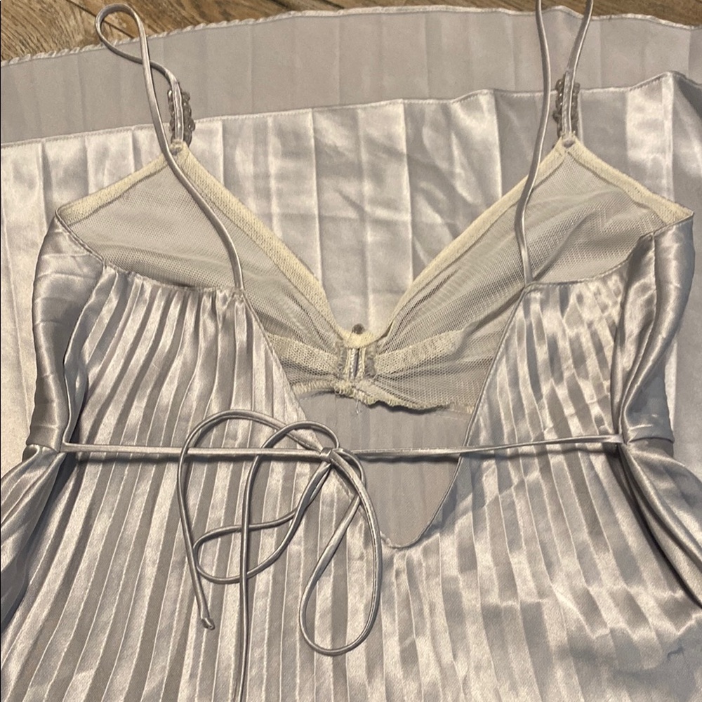 Elegant Sleep Silver Pleated Dress - Picture 7 of 8